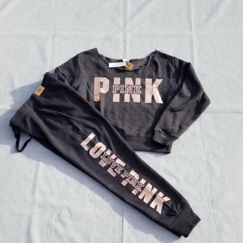 VS Pink outfit